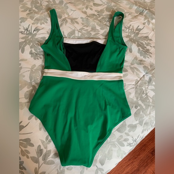 NWT Hermes Bathing suit. Size France 38. US size small - Picture 3 of 6